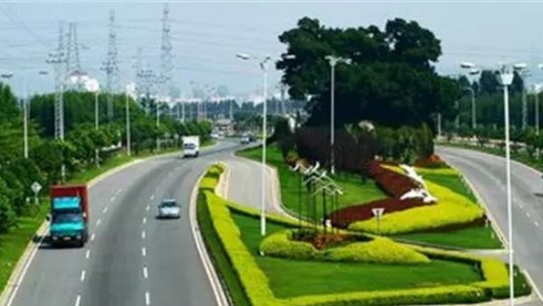 【道路建?！康缆肪G化帶設(shè)計(jì)